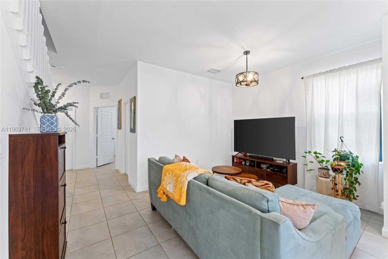 11755 Sw 246th Ter #11755 - Photo 6 of 20