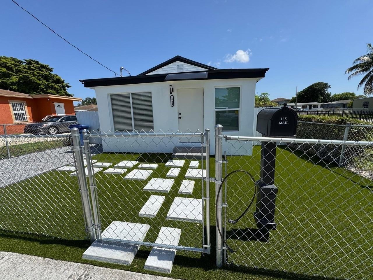 1794 Nw 74th Ter - Photo 5 of 27