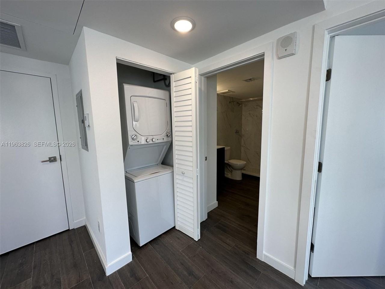 1560 Euclid Ave #05 - Photo 7 of 9