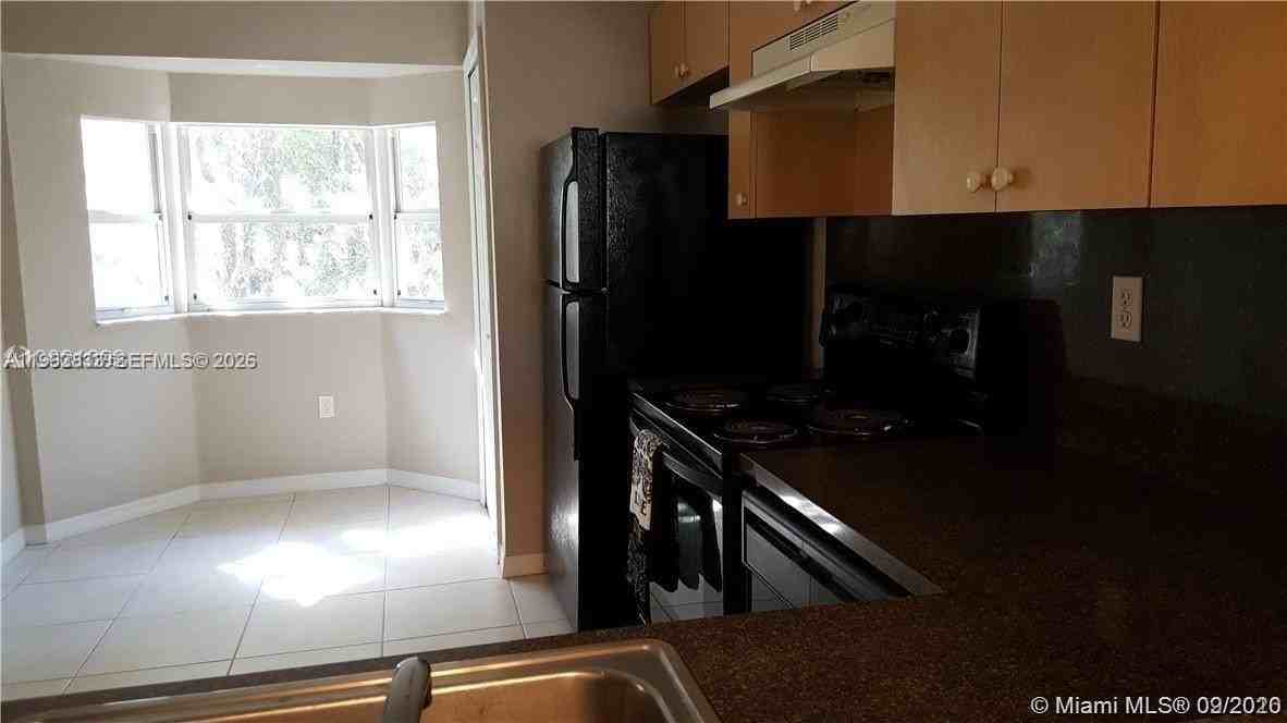 1260 Se 31st Ct #204-34 - Photo 6 of 30