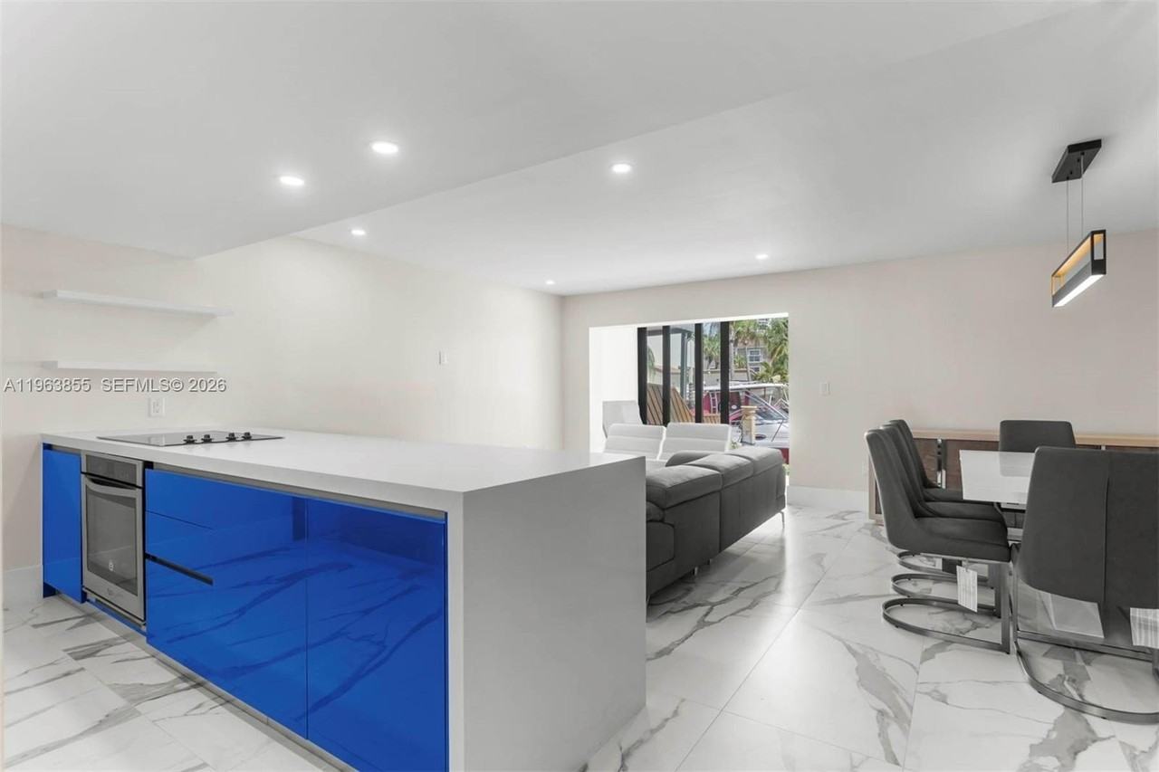 3973 Ne 167th St #12 - Photo 4 of 19