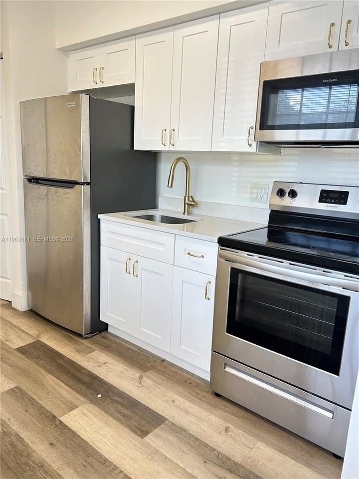 571 Ne 67th St #1 - Photo 3 of 13