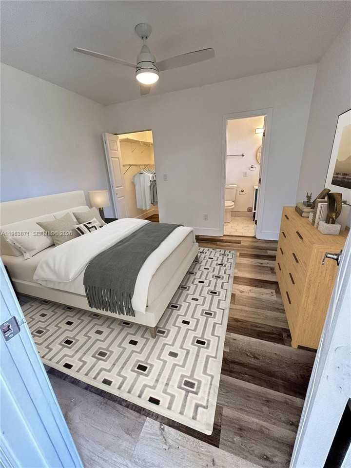 571 Ne 67th St #1 - Photo 4 of 13