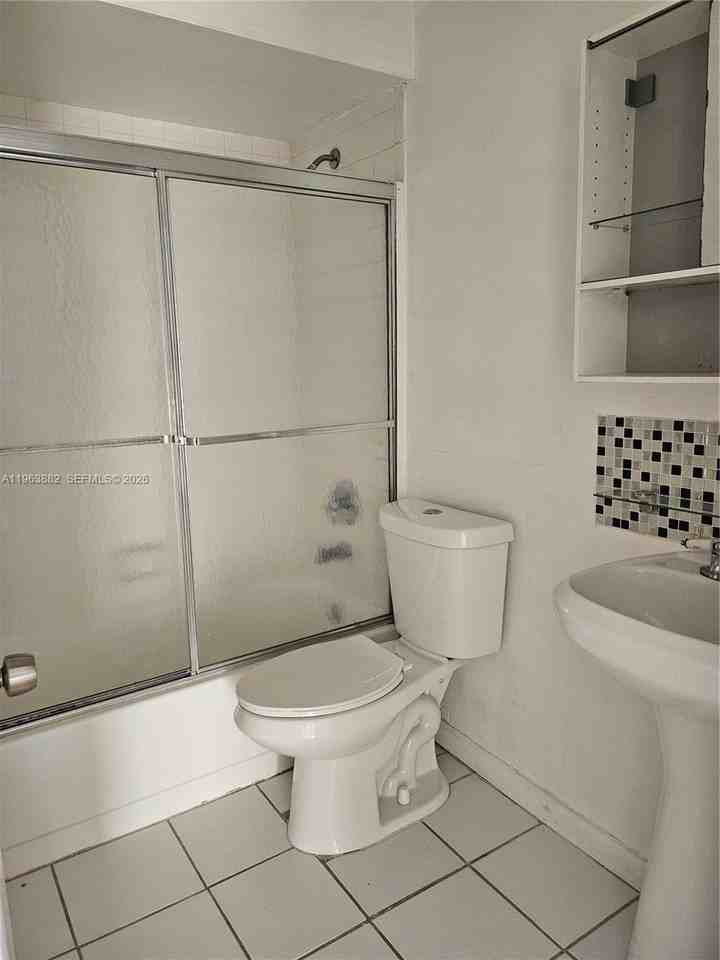 4907 Sw 137th Ct - Photo 7 of 11
