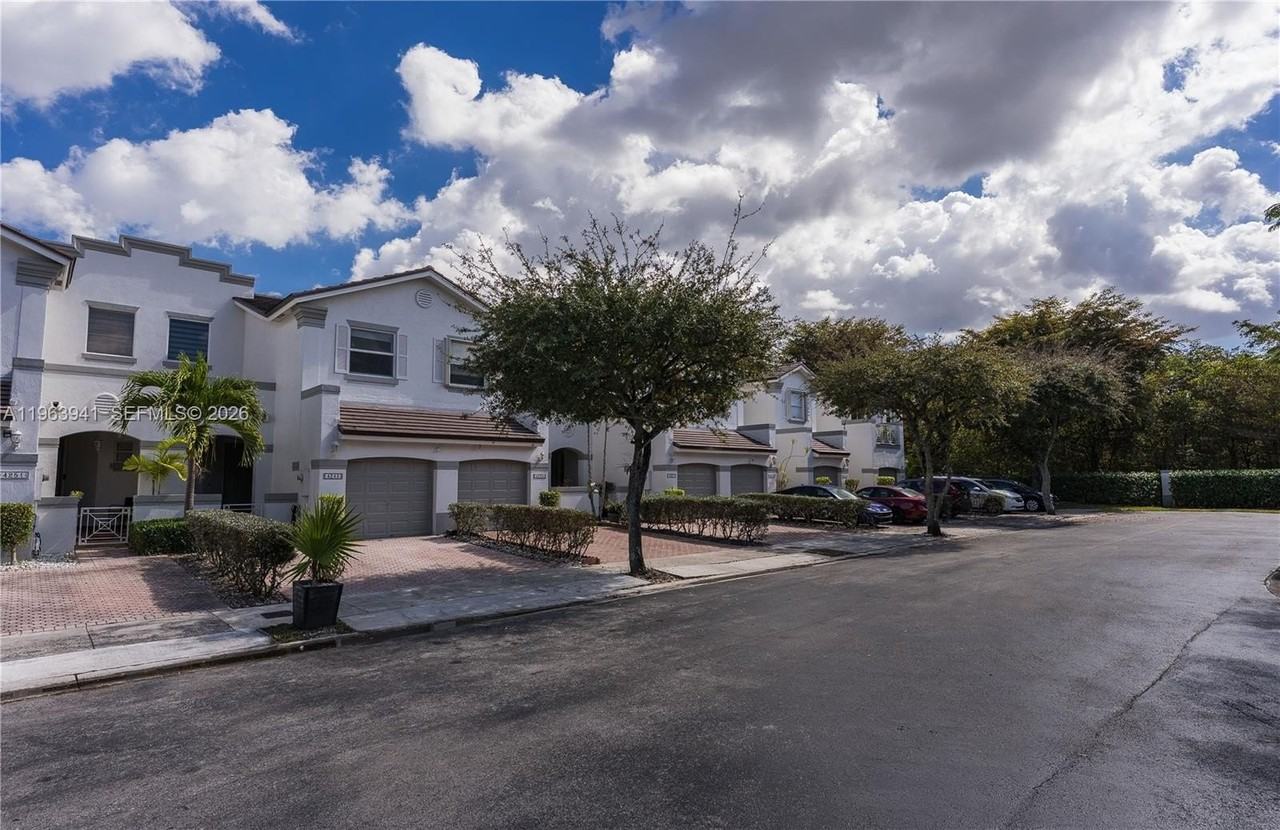 4243 Nw 112th Ct #0 - Photo 2 of 19