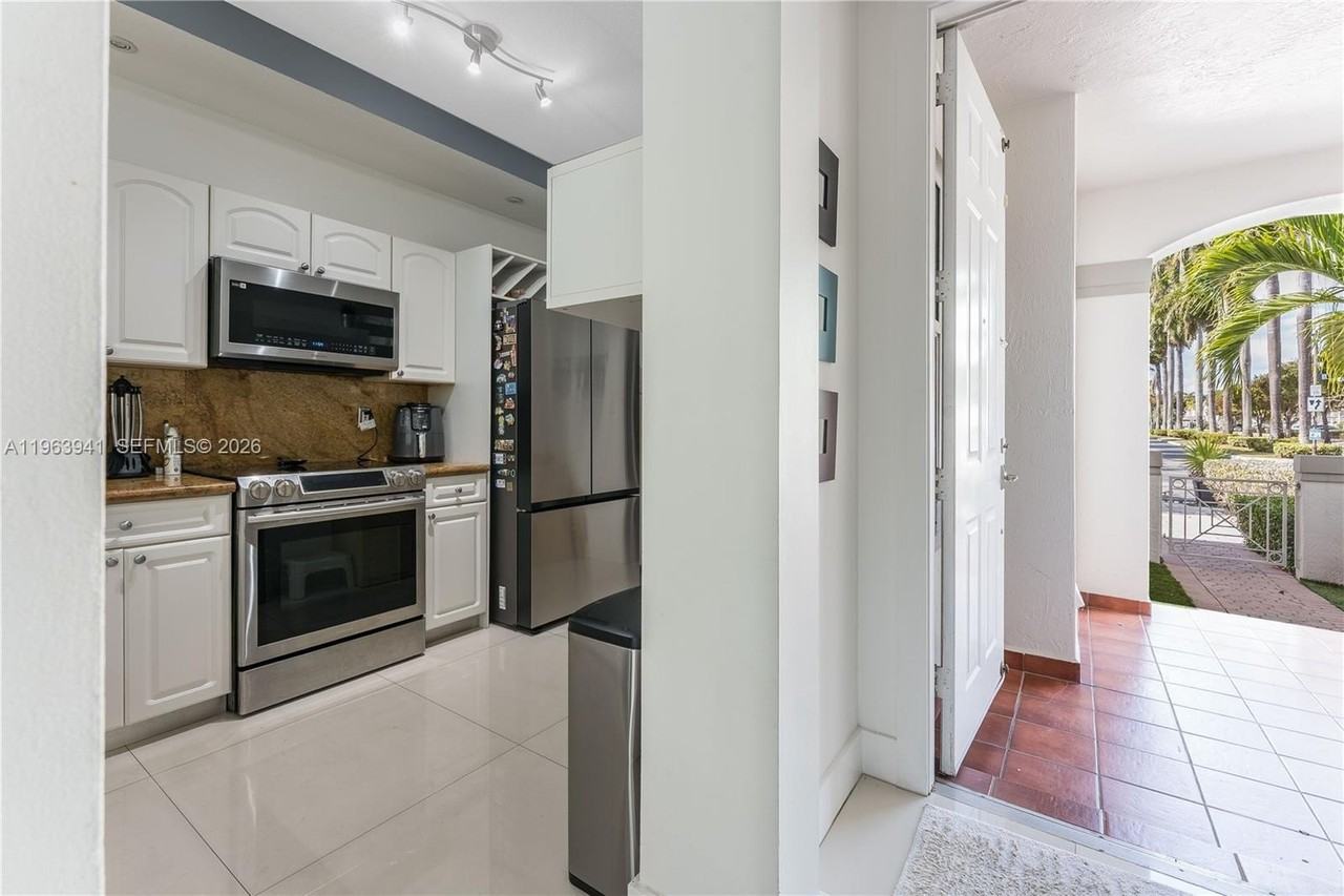 4243 Nw 112th Ct #0 - Photo 4 of 19