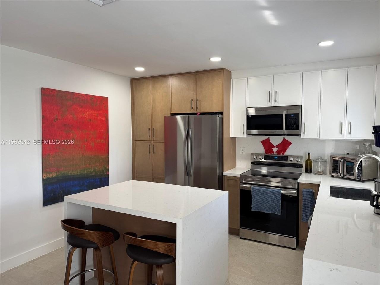 1228 Ne 5th Ave #4 - Photo 6 of 11