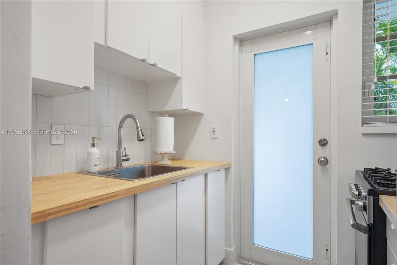 750 Espanola Way #6 - Photo 2 of 11