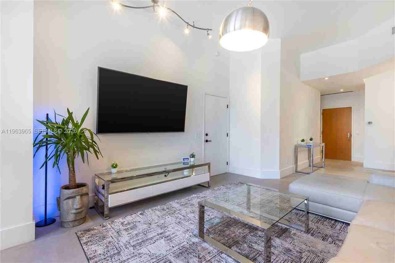 21205 Ne 37th Ave #304 - Photo 5 of 41