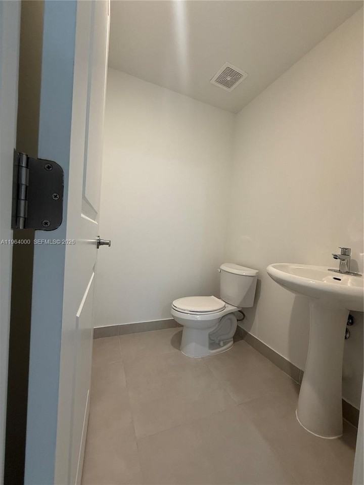 34479 Sw 191st Ave #34479 - Photo 5 of 26