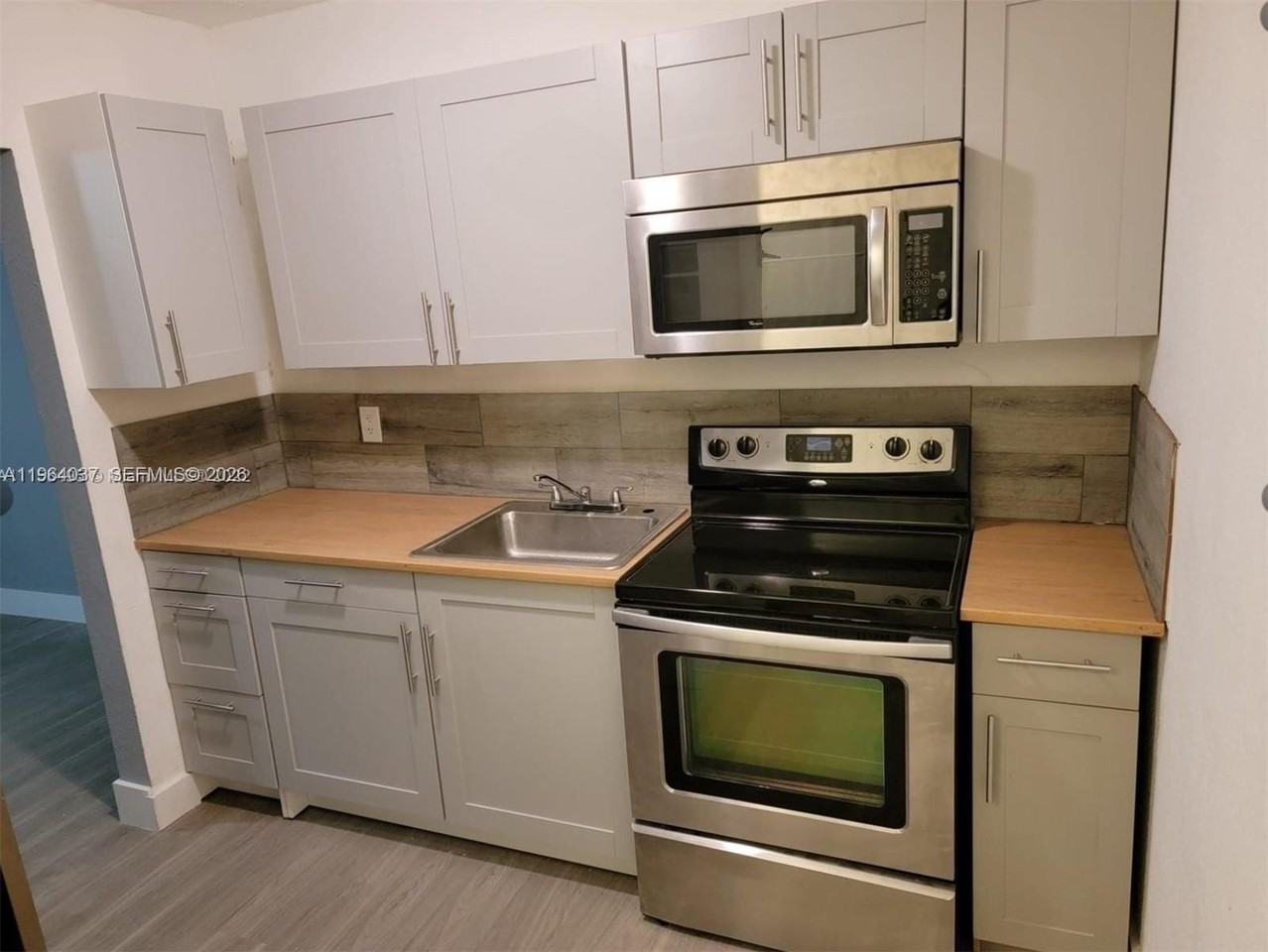 2530 Nw 17th St - Photo 5 of 16