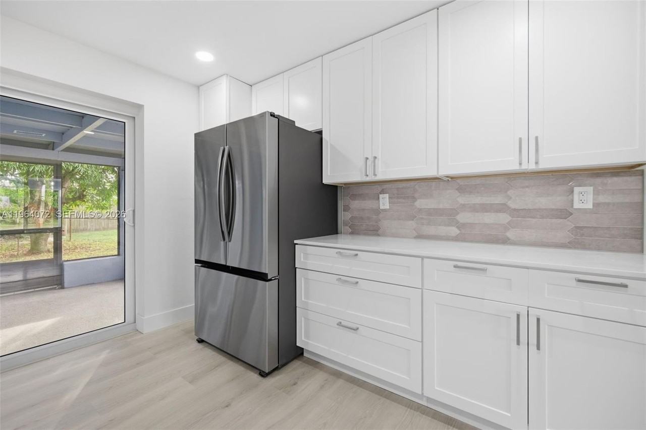 3548 Sw 16th Ct - Photo 4 of 34