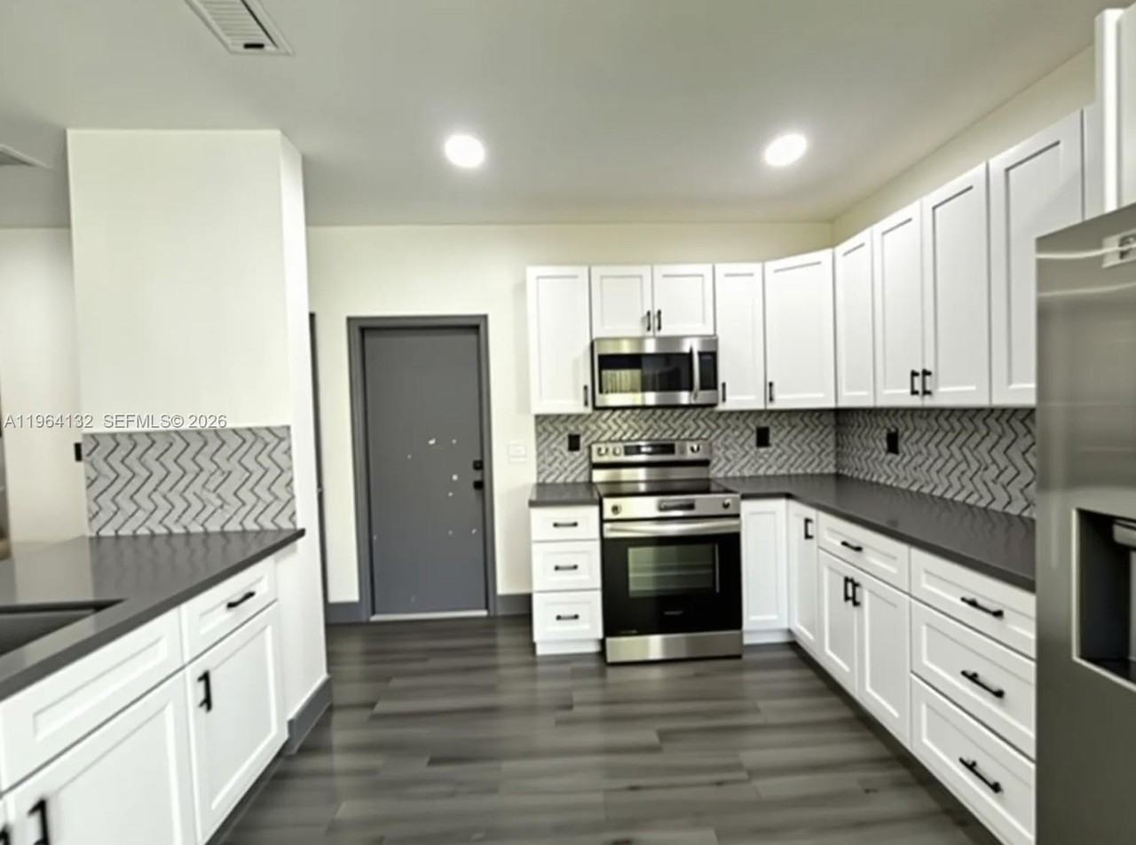 2343 Nw 162nd Way #2343 - Photo 4 of 14