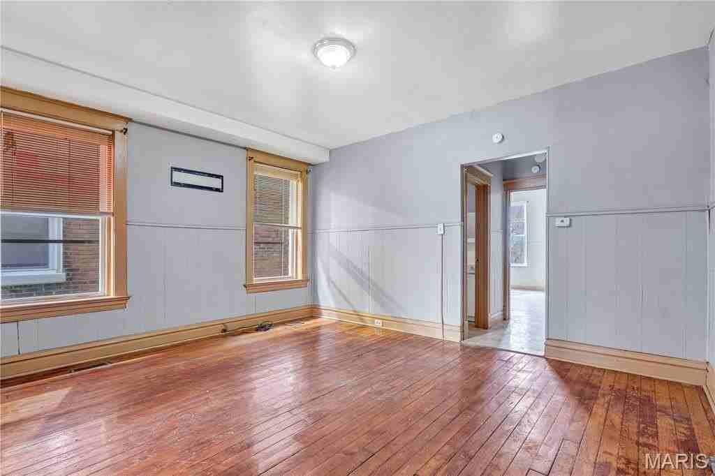 2207 Angelica St - Photo 5 of 15