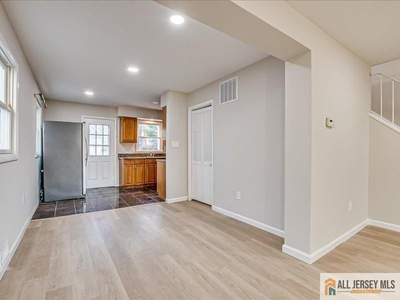 11 Hyde Ave - Photo 4 of 19