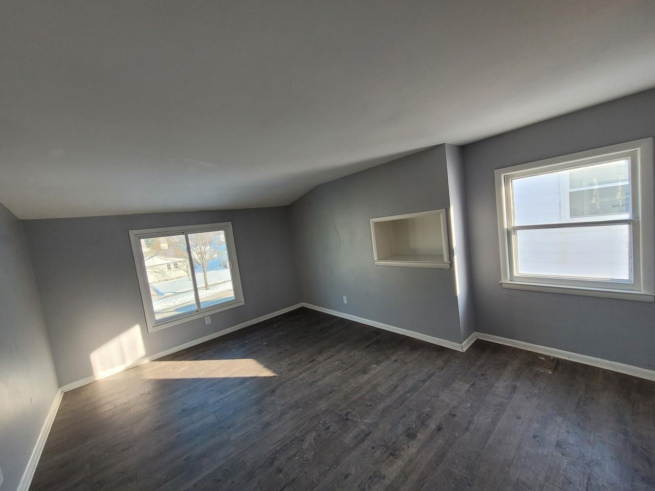 6183 N 38th St - Photo 2 of 10