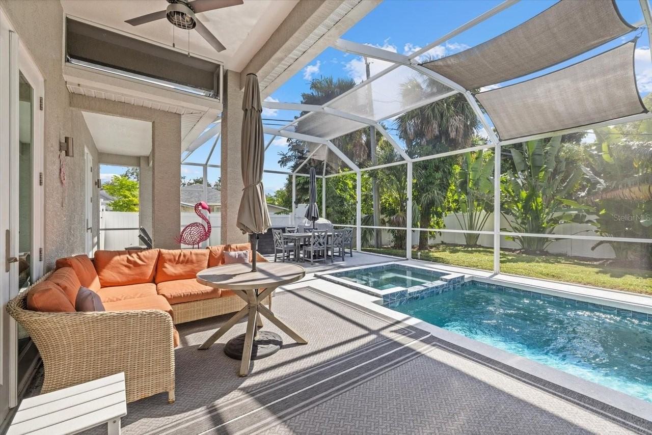 279 Avalon Rd - Photo 7 of 32