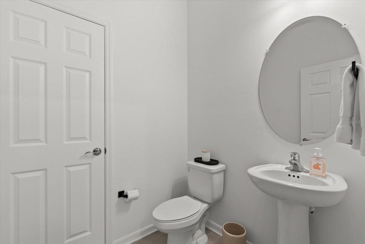 7328 Portlight Ln - Photo 7 of 50