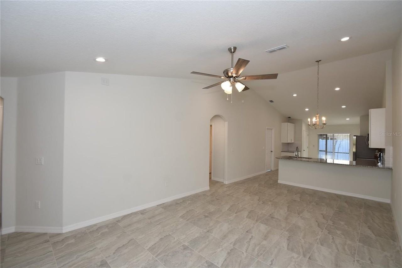 11 Buttonwood Ln #A - Photo 6 of 33