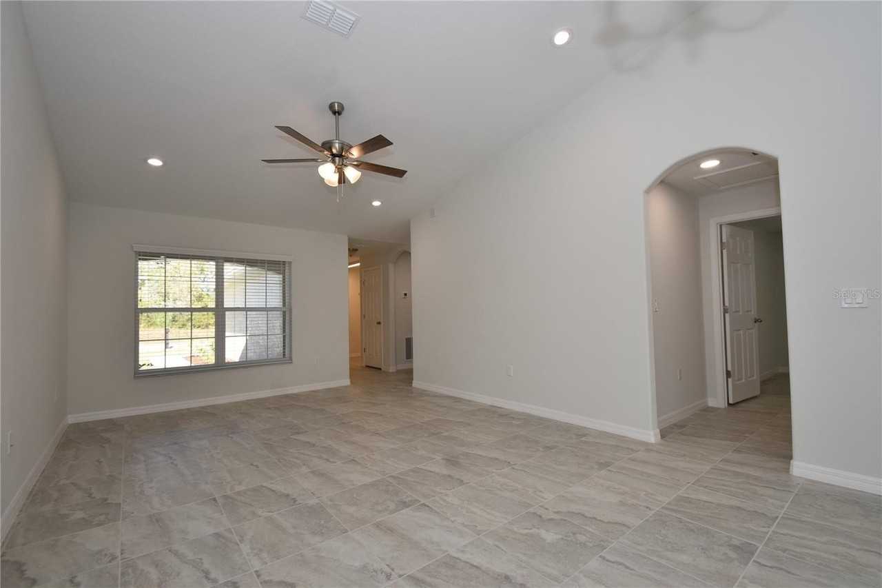 11 Buttonwood Ln #A - Photo 7 of 33