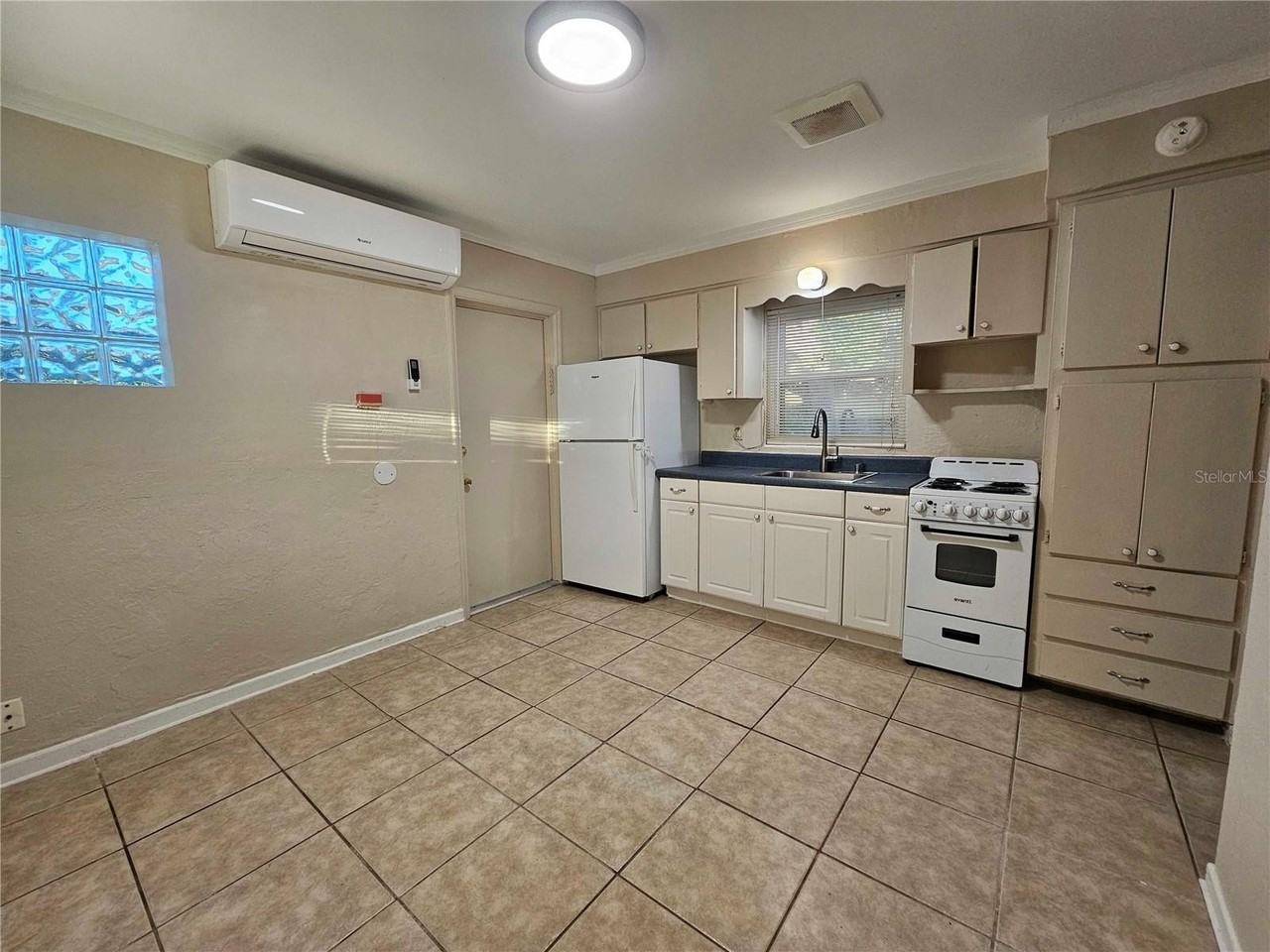 5311 Davisson Ave - Photo 4 of 13