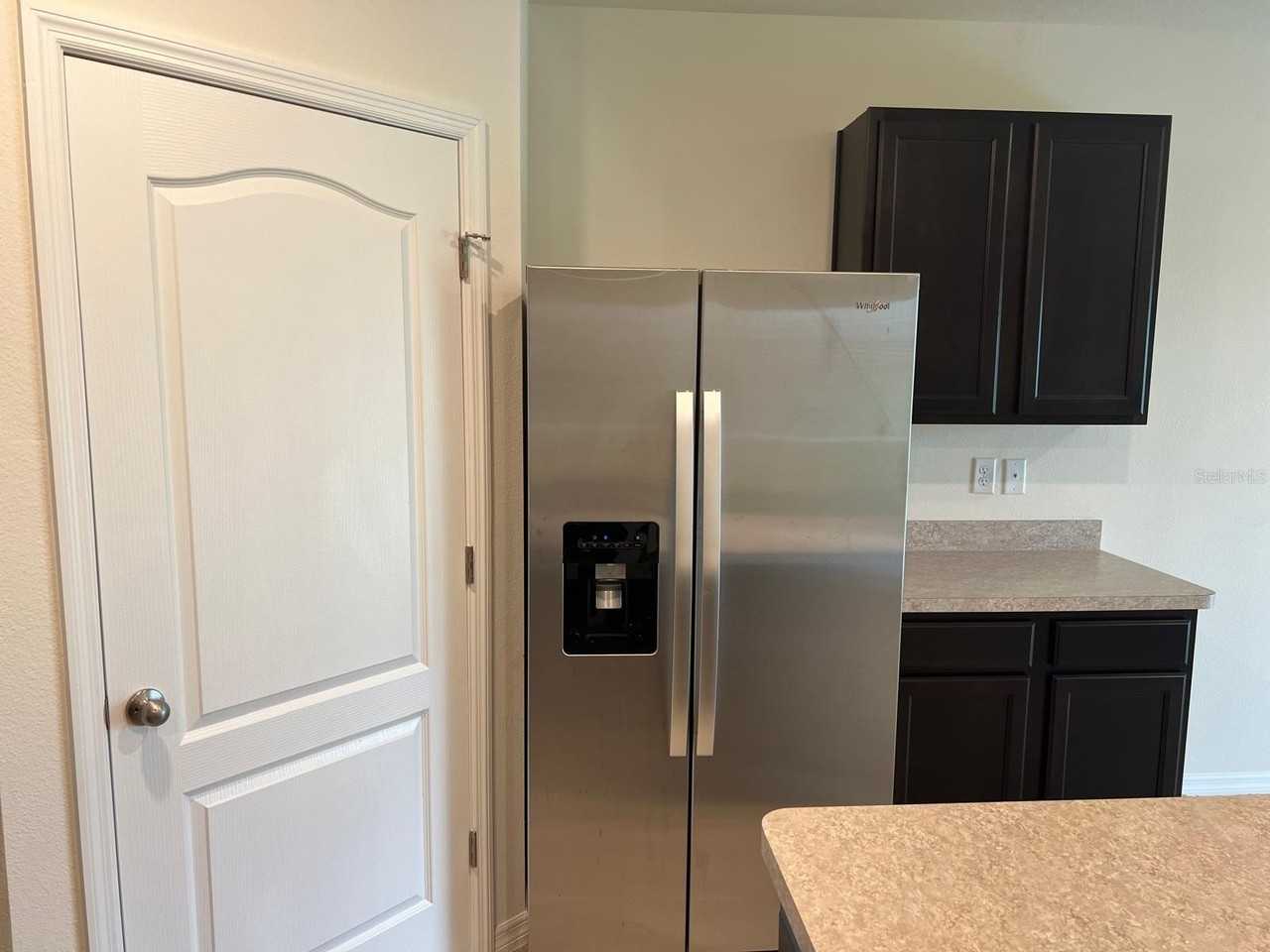 1807 Silverbell Loop - Photo 3 of 14