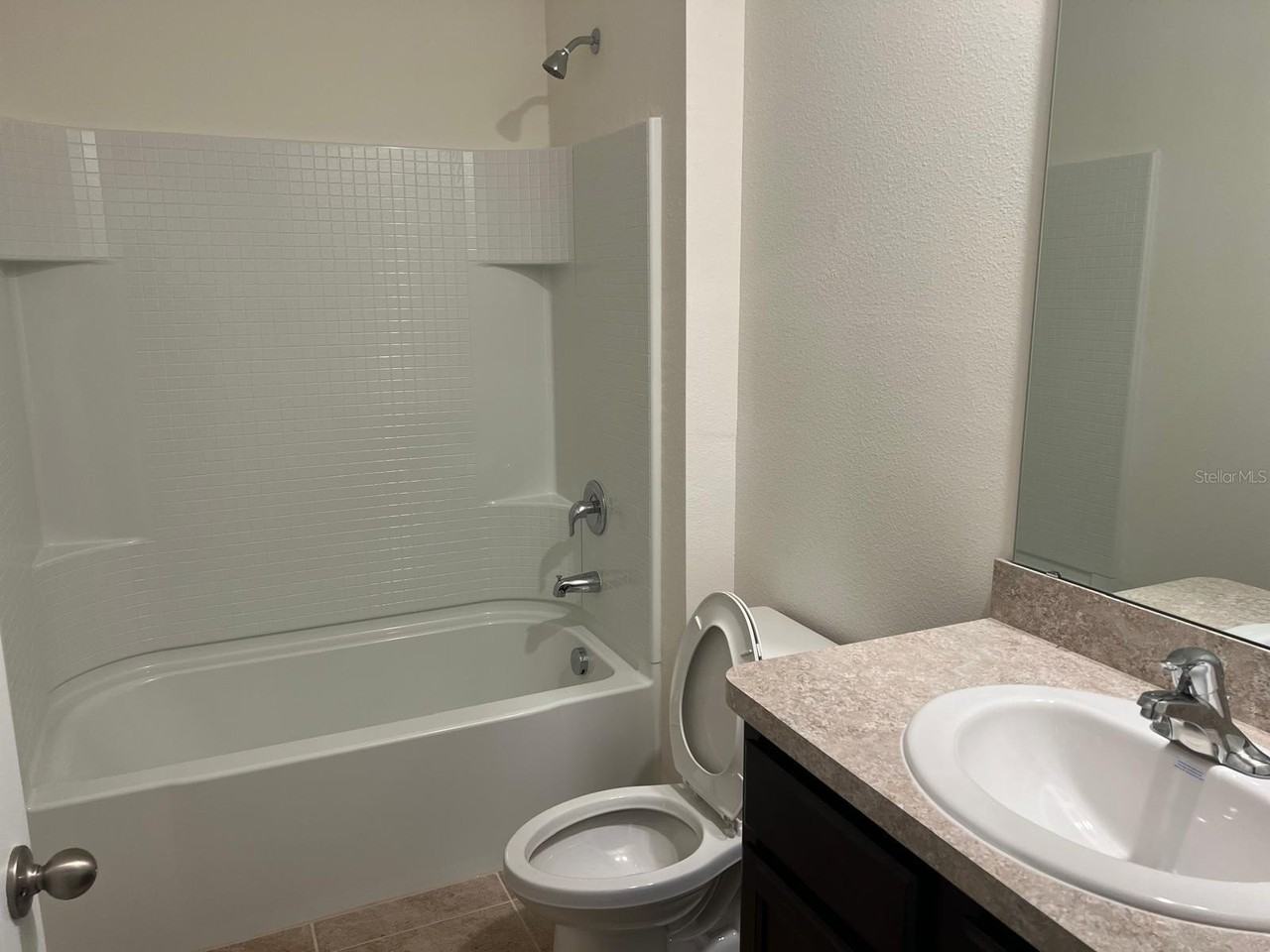 1807 Silverbell Loop - Photo 6 of 14