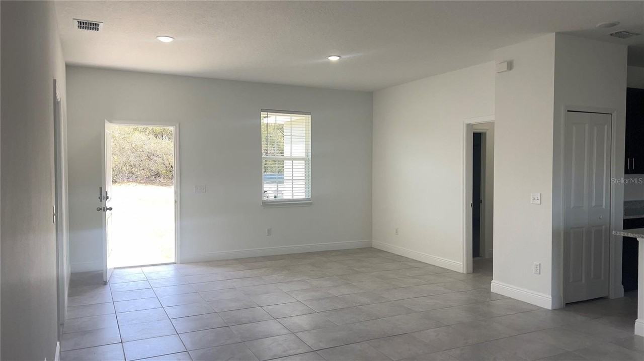 16390 Sw 17th Terrace Rd - Photo 5 of 26