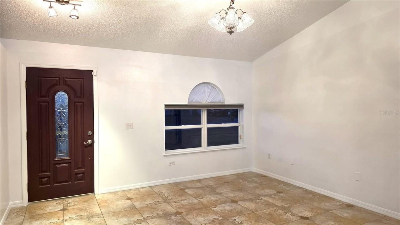 1699 Landfair Ave - Photo 5 of 21