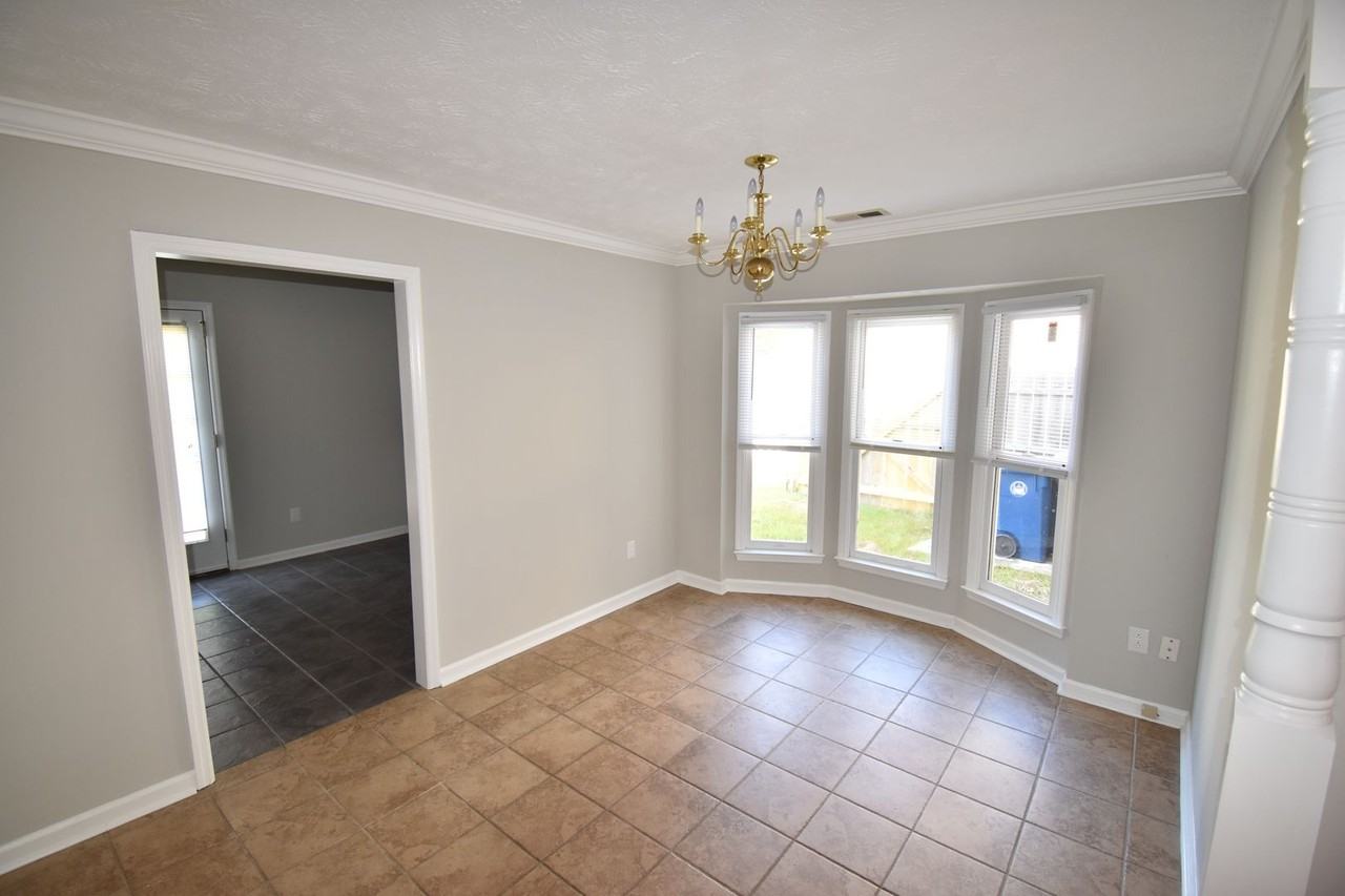 322 Porterfield Ct - Photo 5 of 18