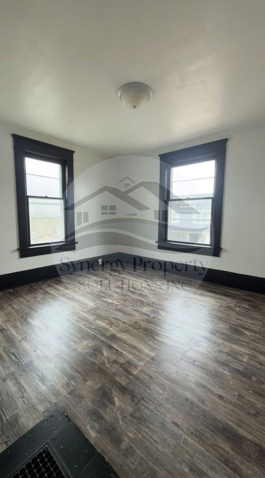 4 Summit Ct - Photo 3 of 11