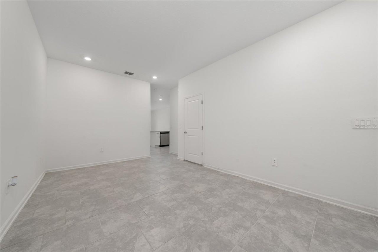 7532 Stone Creek Trl - Photo 5 of 26