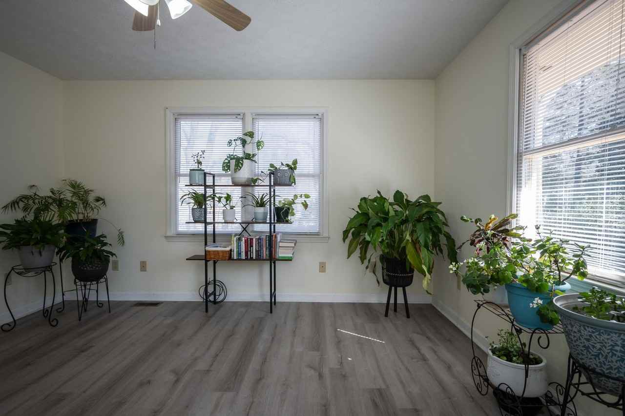 100 V F W Dr - Photo 4 of 40