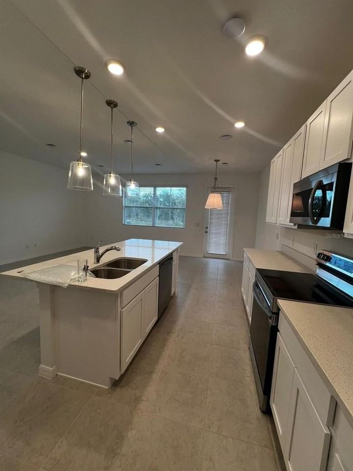 741 Longboat Dr - Photo 5 of 25