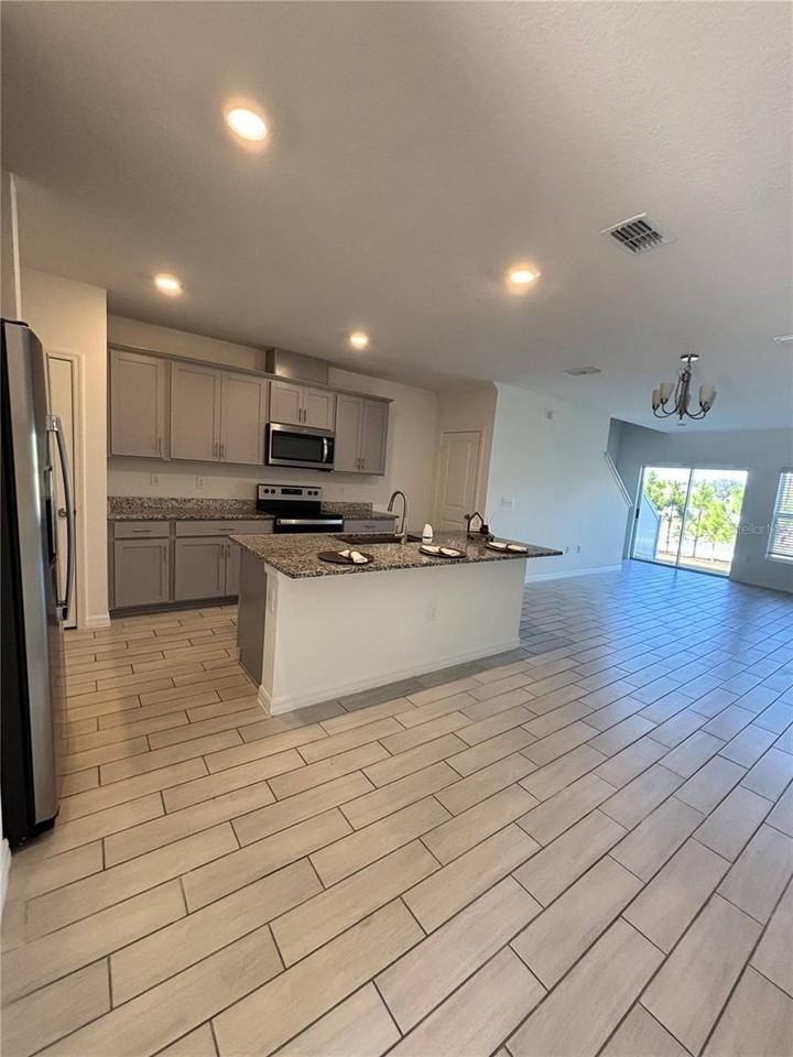 1632 Mirabella Cir - Photo 2 of 8