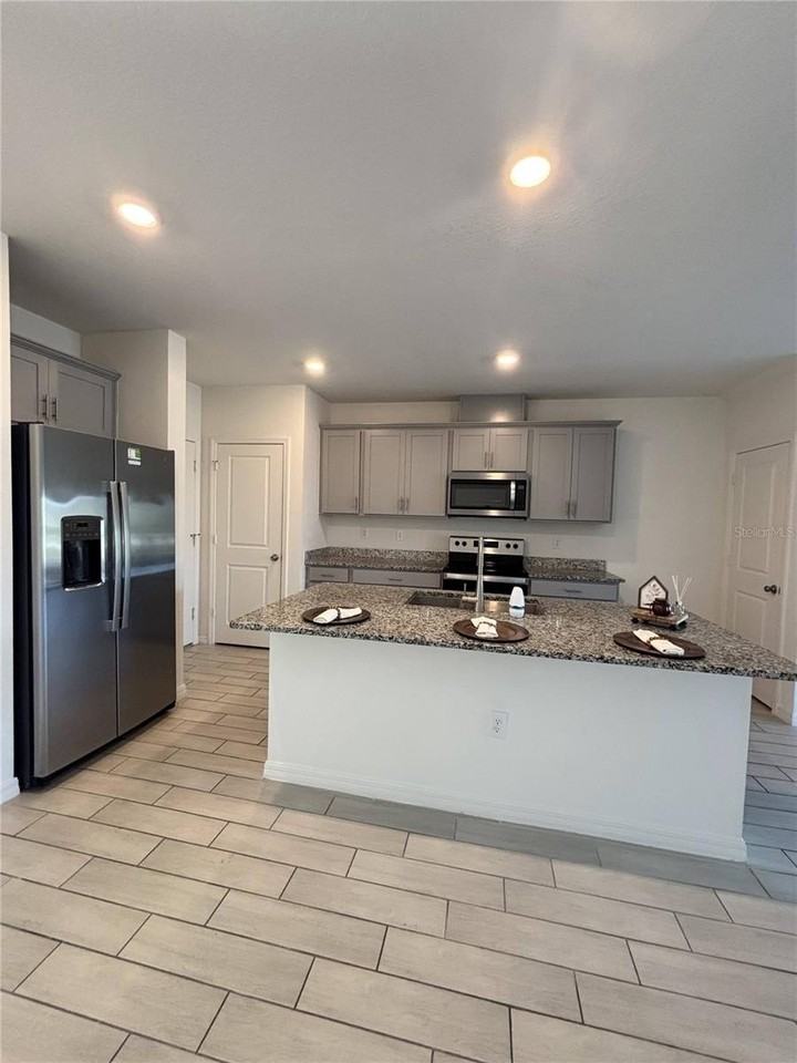 1632 Mirabella Cir - Photo 3 of 8