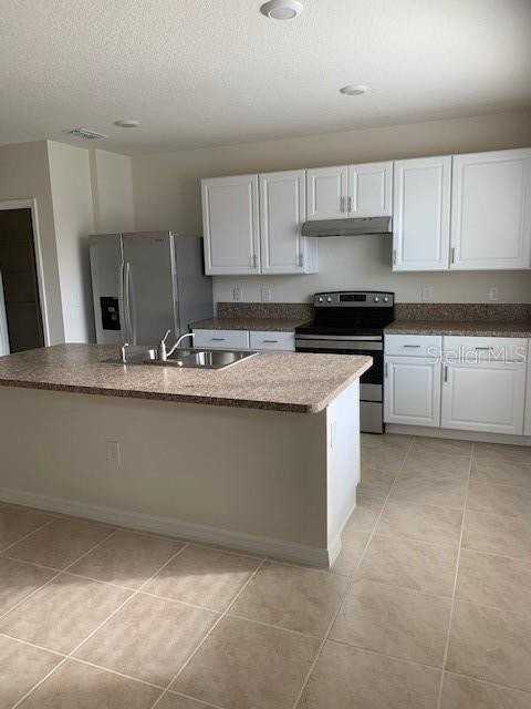 1582 Dalehurst Ln - Photo 3 of 18