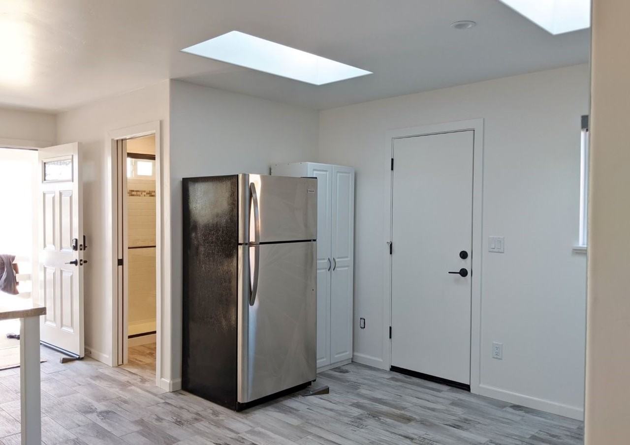 1620 Waring St Unit B - Photo 4 of 17