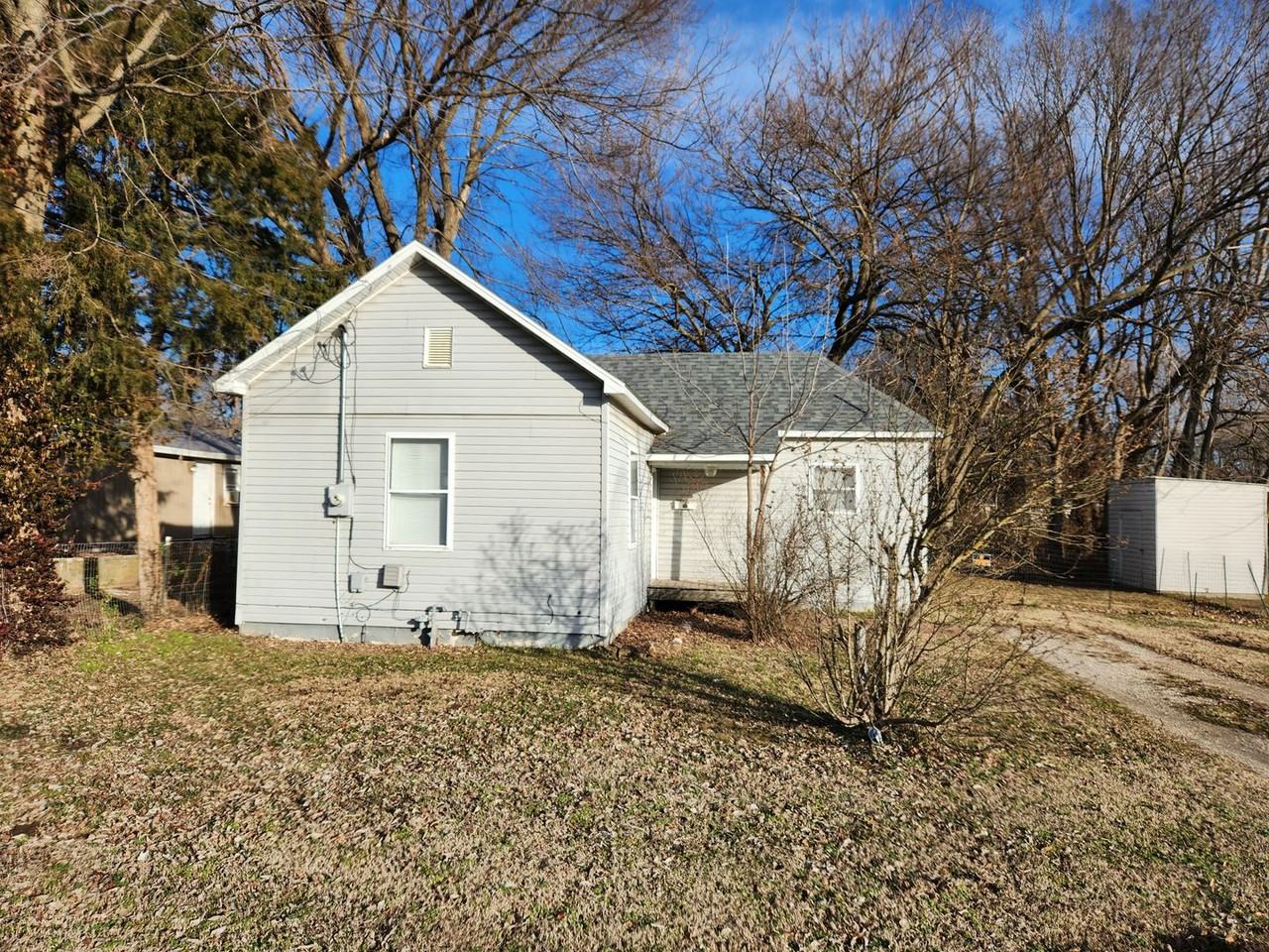 3155 W Commercial St - Photo 2 of 20