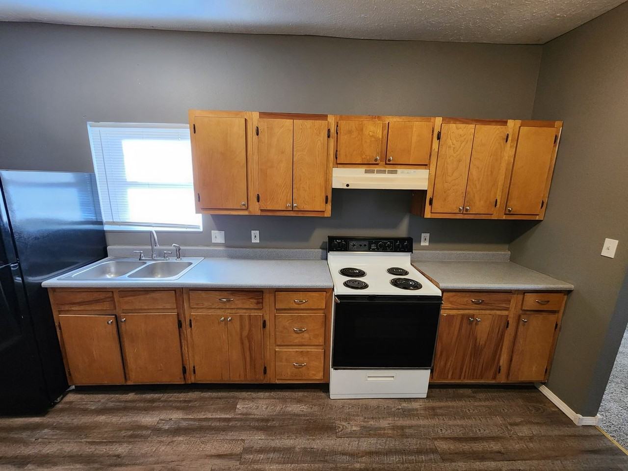 3155 W Commercial St - Photo 7 of 20