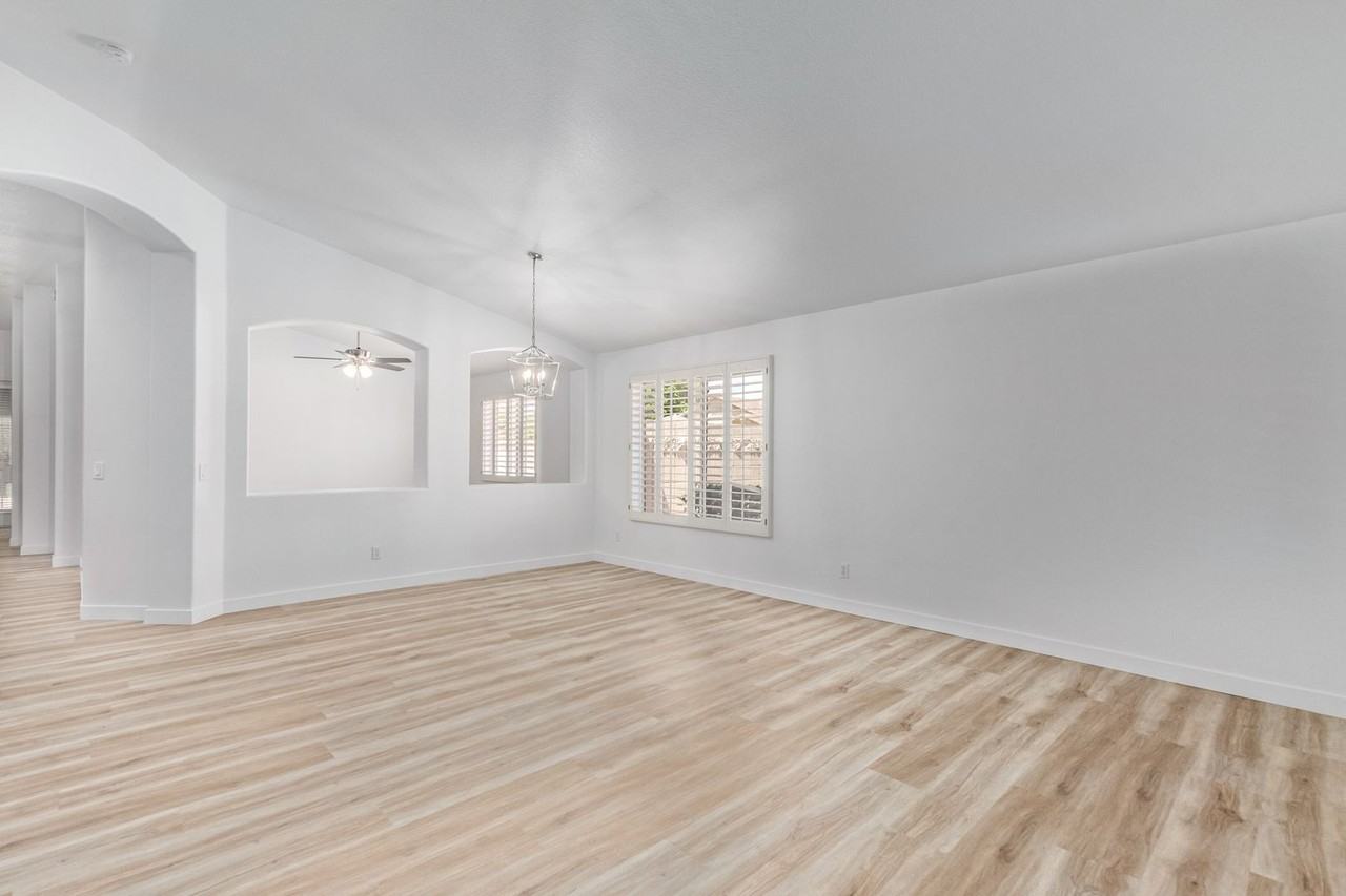 2232 S Nielson St - Photo 6 of 41