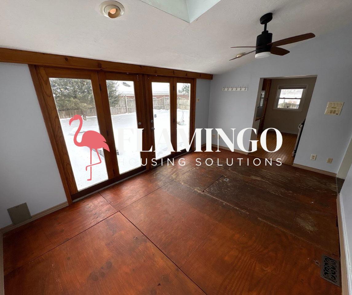 214 W Main St - Photo 7 of 15