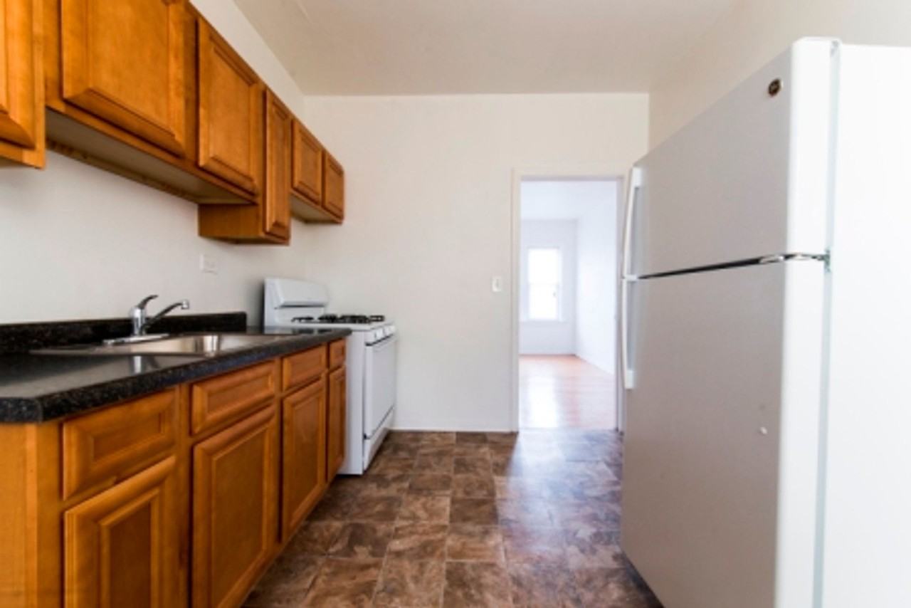 7757 S Peoria - Photo 6 of 10