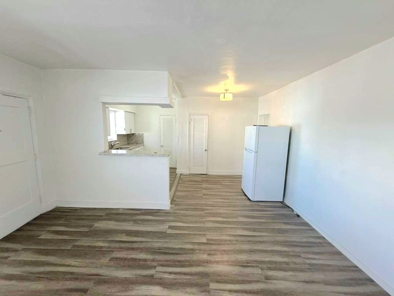 300 69th St Miami Beach, FL 33141 - Photo 3 of 5