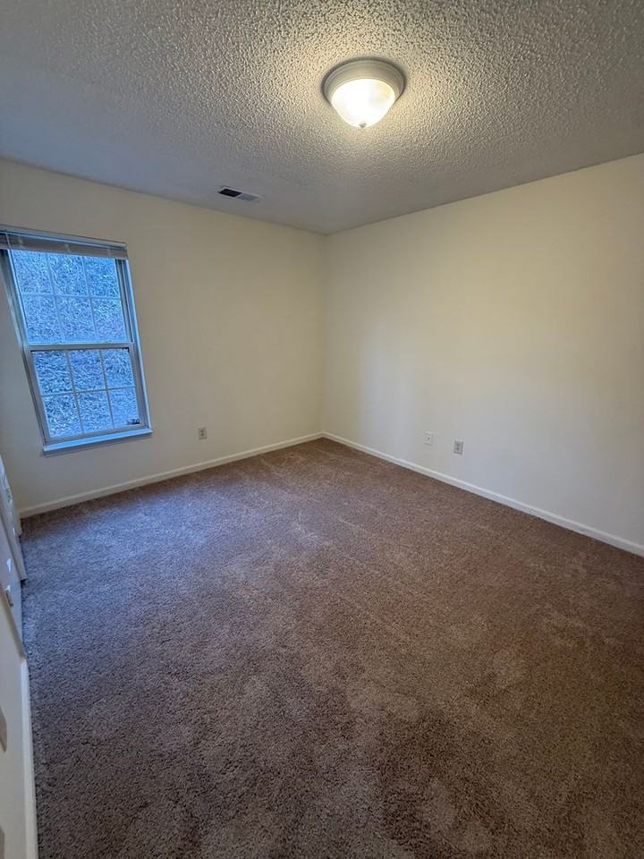 656 Cascade Ave #A - Photo 3 of 7