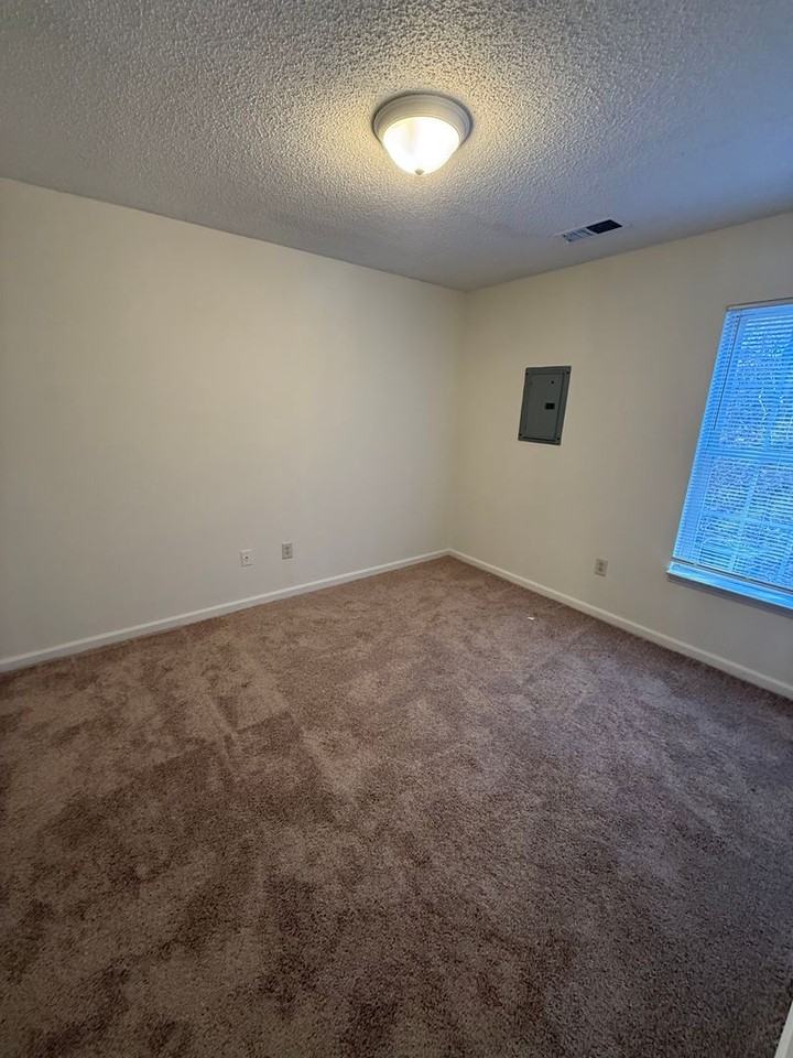 656 Cascade Ave #A - Photo 4 of 7