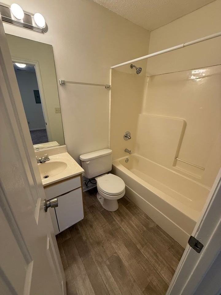 656 Cascade Ave #A - Photo 6 of 7