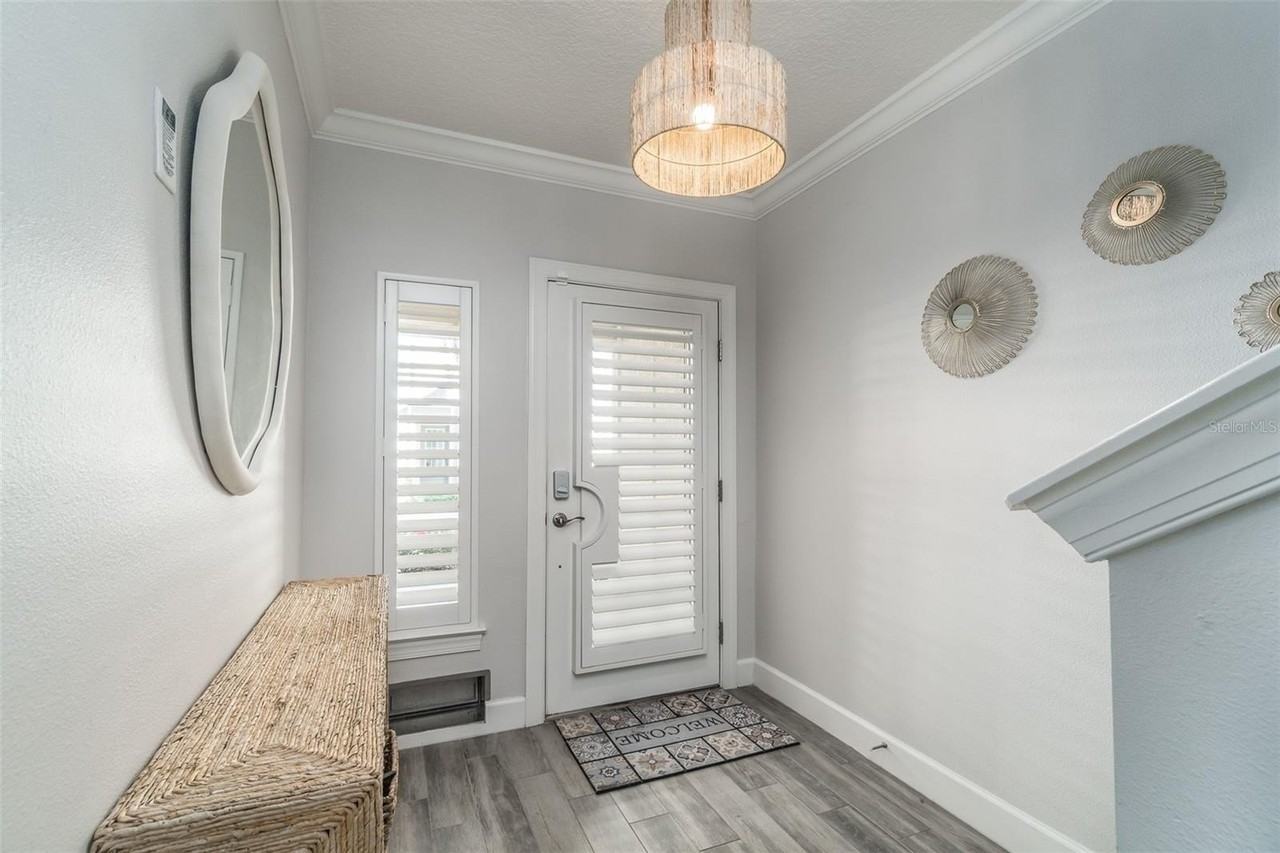 3162 Moorings Dr S - Photo 4 of 28