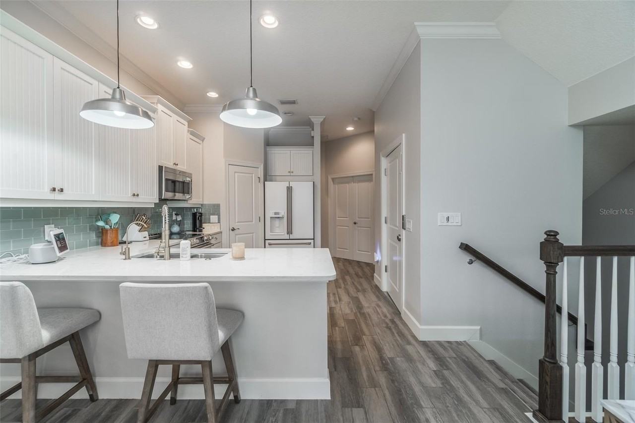 3162 Moorings Dr S - Photo 5 of 28