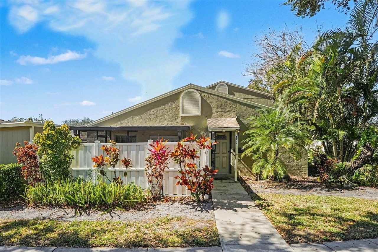 7624 Desoto Ct - Photo 2 of 17